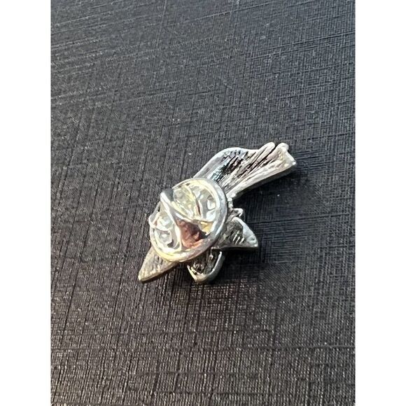 Assortment of 6 Pins Angels, Bowling, Flag - Picture 7 of 12